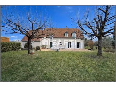 grande maison familiale 6 chambres  proche du centre et des commodités.