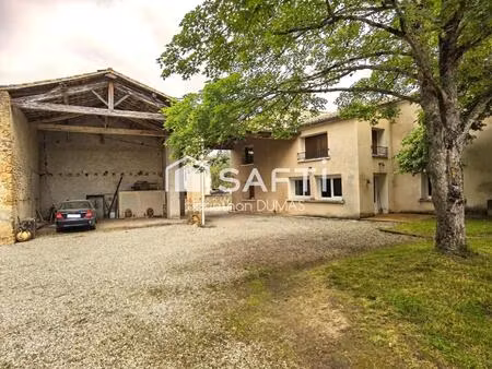 corps de ferme de 2 habitations sur terrain de 3500m²