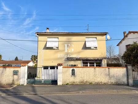 a vendre - pavillon des annees 60 a renover - 6 pieces - 105m2