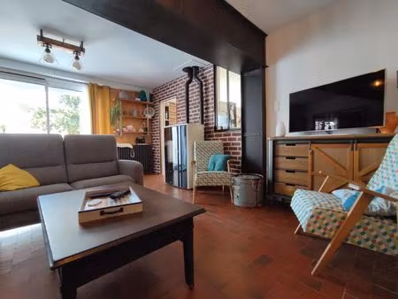 3 chambres  bureau et grand garage sur un terrrain de 635m2