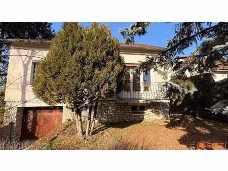 maison traditionnelle en bon état sur sous/sol