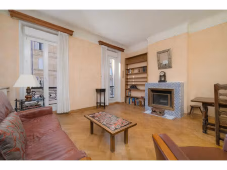 t3 de 84 m2 entre vieux-port et notre dame de la garde