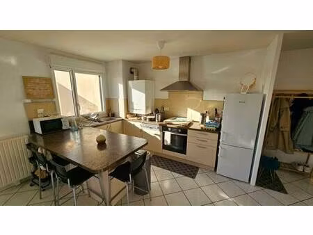 a louer - appartement type 3- 65.18 m2