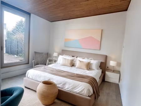 appartement à vendre  5 pièces de 105 74 m² avec une terrasse d'environ 18 m2  pour une fa