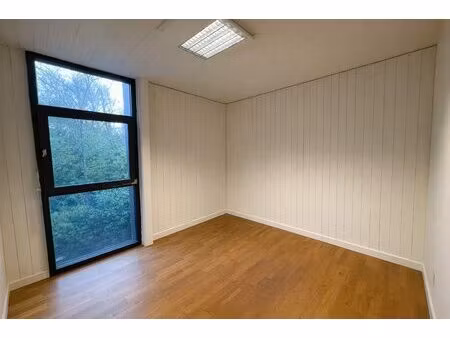 à louer - bureaux (5 pièces)