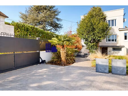 maison rénovée houilles 5 pieces jardin - 2 parkings - sous so