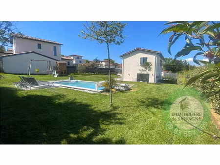 a louer villa meublée de 2020 avec piscine et garage à la to