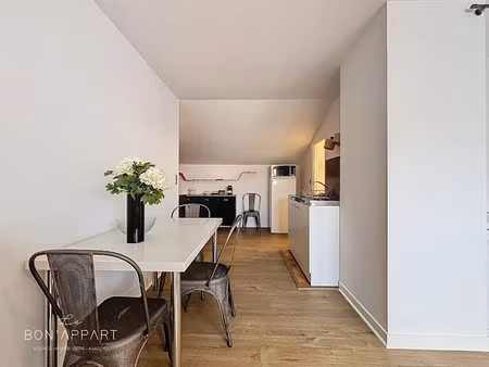 location meublée appartement 1 pièce 28.9 m² à ajaccio (20000)  700 €