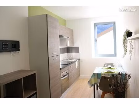 t2 meublé 27 m²