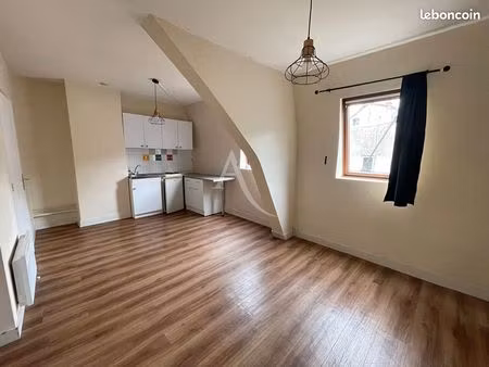 studio 1 pièce 25 m²