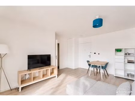 studio 1 pièce 35 m²