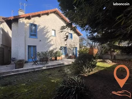 maison 9 pièces 162 m²