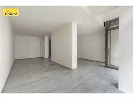 rez-de-chaussée commercial en centre ville - 80m²-faire offr