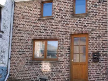 maison unifamiliale avec cour