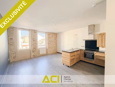 st-laurent - bel appartement renove avec balcon - 2 pieces -