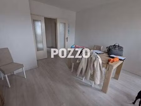 location appartement 3 pièces à cherbourg-en-cotentin (50100) : à louer 3 pièces / 61m² ch