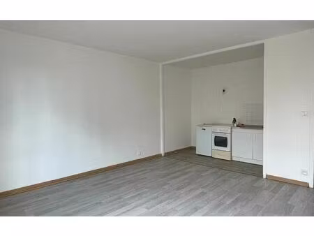 location appartement  m² t-1 à beauvais  450 €