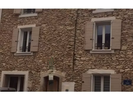 location maison  78 m² t-4 à villes-sur-auzon  642 €