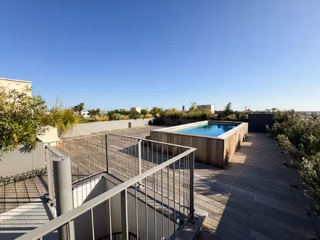 superbe appartement t4 rooftop avec piscine 190m2 de terrass