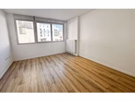location appartement  m² t-1 à reims  637 €