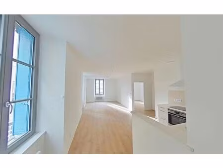 location appartement  m² t-2 à romans-sur-isère  530 €