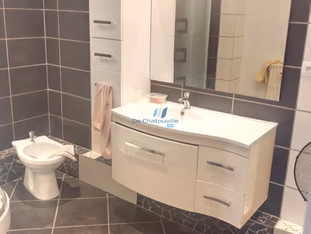 appartement type 3 ou 4 balcon et terrasse