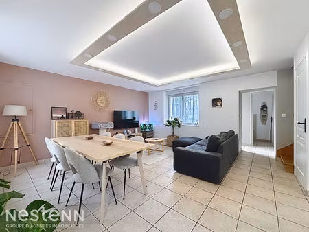 maison priziac  94m²  3 chambres  courette