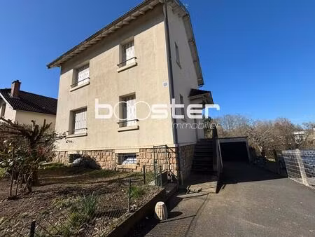 maison de ville spacieuse et fort potentiel à saint-yrieix-la-perche