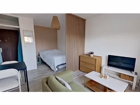 f1 lumineux de 26 m2 secteur hôpital central