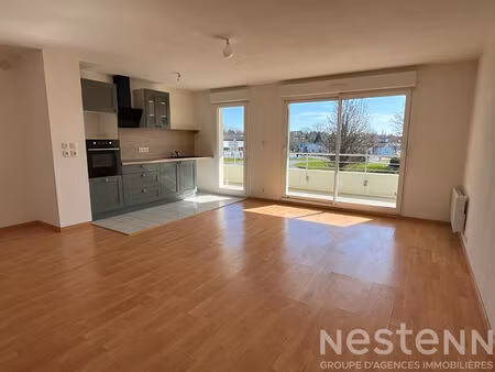 a louer - t3 de 61 m² avec terrasse et parking - pluneret