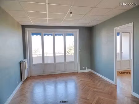 grand f4 très lumineux -83m2-1250 hors charges-cauire et cuire