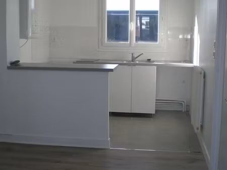 f3 centre ville chateaudun lumineux