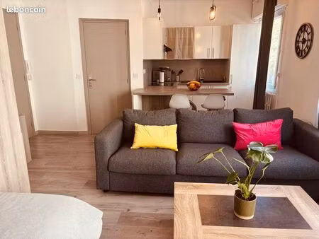 antibes studio meublé hyper centre  bail mobilité juin  juillet   août