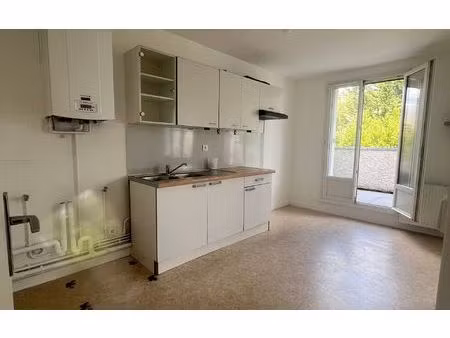 location appartement  m² t-2 à triel-sur-seine  840 €