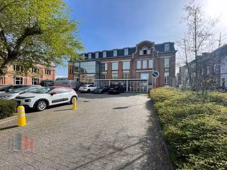 266 m² instapklare kantoren op toplocatie op 2 km van cen...