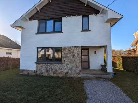 charmante maison 2 ch. avec terrasse et jardin à neupré