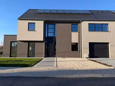 maison 3 façades neuve – première occupation