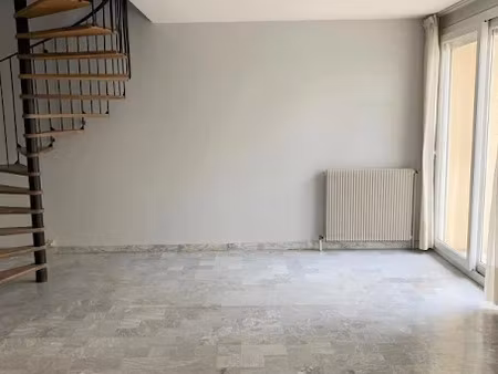 location maison 5 pièces 114.94 m² à launaguet (31140)  1 015 €