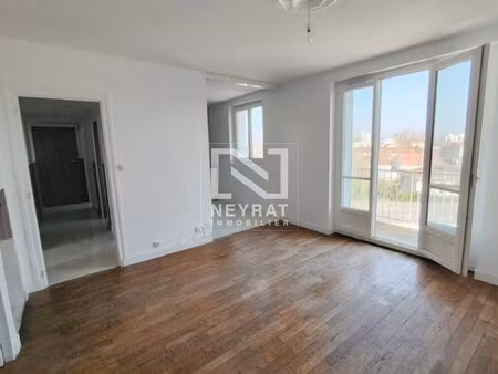 appartement type 3 avec balcon proche centre