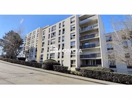 t3 centre-ville avec terrasse  garage et parking