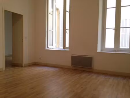 appartement t2 (43m2) - republique - 13002 marseille