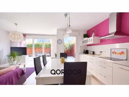 maison moderne 3 chambres avec jardin  terrasse et garage fermé