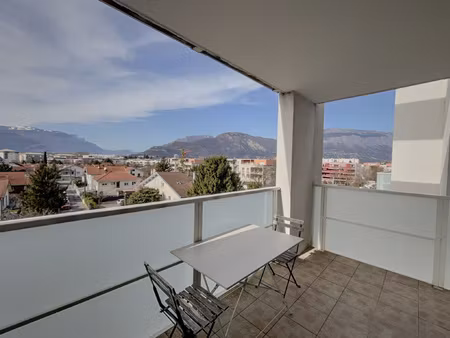 t2 meublé 55 m2 avec terrasse ouest