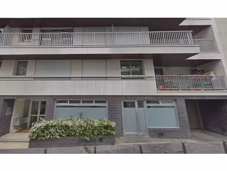 local commercial paris 79 47 m2