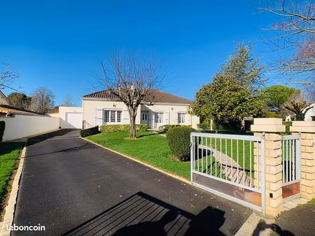 pavillon 6 pièces 154 m²