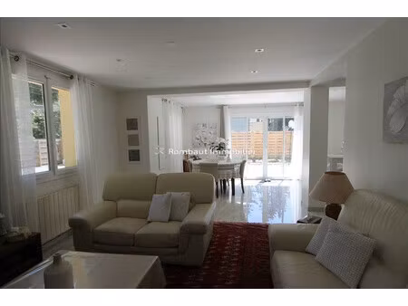 maison avec 4 chambres et jardin