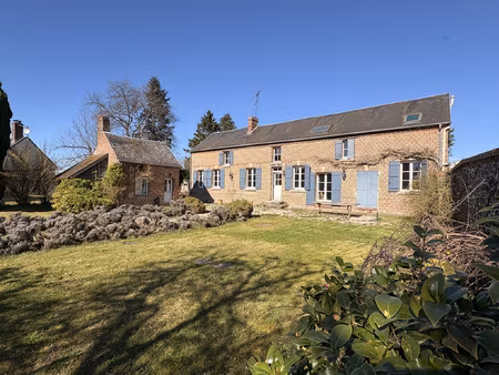 maison de caractère au coeur d'un village paisible !