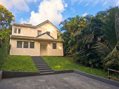 location maison 4 pièces  98.07m²  sainte