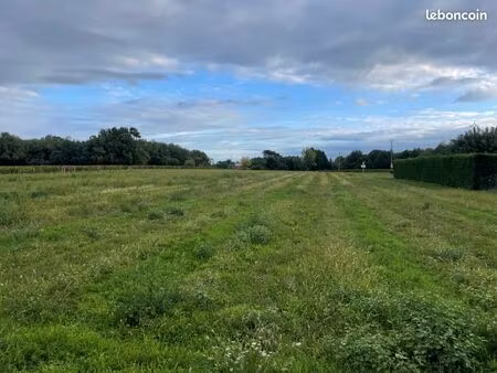 terrain 2 200 m² boisredon