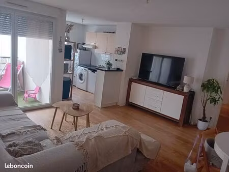 location appartement 63 m2 secteur place des carmes